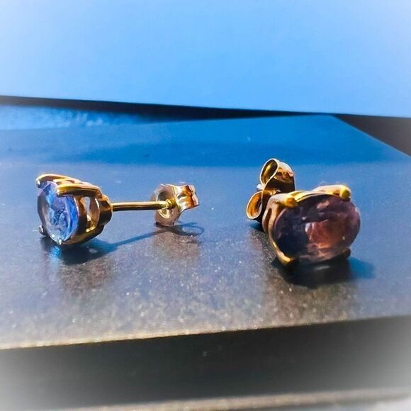 14k Gold- Alexandrite Tanzanite -1.8cttw- Natural Color Changing -Stud Earrings - Picture 10 of 16
